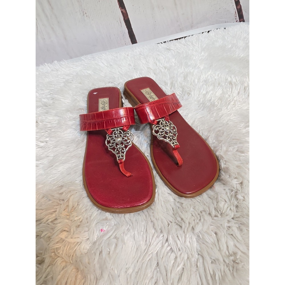 Brighton Red  Embossed Leather Thong Sandals Filigree Heart Made‎ in Italy 228
